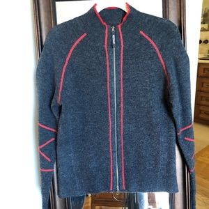 Great condition zip up sweater
